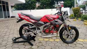 Jual bekas Ninja SS Th 2013 Merah,lokasi di Manyaran