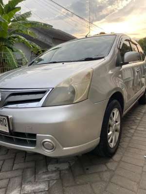 Jual bekas Nissan Grand livina 2012 Bensin,lokasi di 