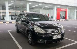 Jual bekas Nissan Grand Livina SV 1.5 AT2017,lokasi di Banten