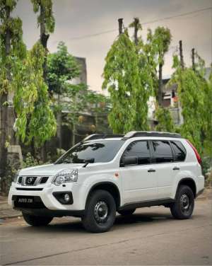 Jual bekas Nissan Xtrail Xtremer XT Putih 2013 Kalcer Tdp Menarik Ori Murmer Bu,lokasi di 