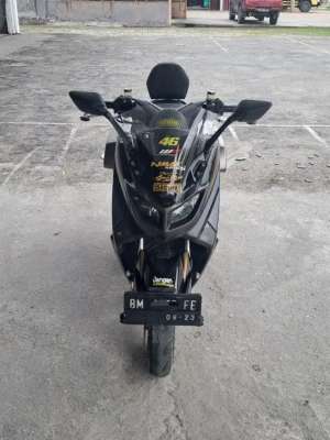 Jual bekas Nmax 2017 full aksesoris,lokasi di Tampan