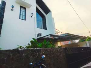 NOVEMBER CERIA SPECIAL SALE 1,9 JADI 1,75 M SAJA Dijual Rumah BagusKokoh Renovasi 2024Cipayung Jakarta Timur 335 lokasi di Bambu Apus, tersedia melalui melalui situs Olx