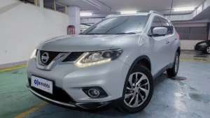 Jual bekas OLXmobbi TDP 9JT Nissan X-Trail 2.5 Bensin-AT 2016 Silver,lokasi di 