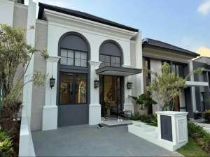 On Going Progress Rumah Murah Jl Bromo Akses Jalan Lebar lokasi di Medan Kota, tersedia melalui melalui situs Olx