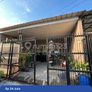 Over Kredit Murah Tinggal Pindahan Lokasi Strategis Bebas Banjir , tersedia melalui melalui situs Rumah123