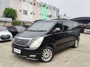 Jual bekas Pajak Panjang - Hyundai H1 2.4 Royale Bensin-AT 2013,lokasi di 