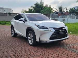 Jual bekas Penawaran Terbaik Lexus NX 200T Fsport NIK 2015 Putih Matic,lokasi di 