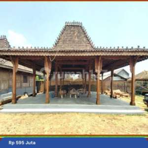 Pendopo Joglo Ukir Spesial, Soko 20 Jati Old Antik Full Aksesoris , tersedia melalui melalui situs Rumah123