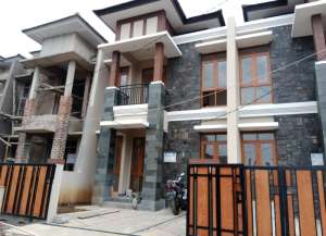 Perumahan di Margahayu Raya Ciwastra Buahbatu dkt Kawaluyaan Metro Indah Mall lokasi di ",
          price: `1300000500`,
          currency: `IDR`
    };


    let pageData = {
        viewPhoneModalField: , tersedia melalui melalui situs Lamudi