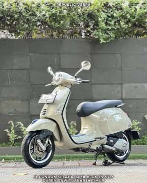 Jual bekas PIAGGIO VESPA PRIMAVERA S150 IGET ABS LED TH 2022 WARNA BEIGE SABBIA P,lokasi di Munjul