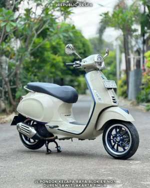 Jual bekas PIAGGIO VESPA PRIMAVERA S150 IGET ABS LED TH 2022 WARNA BEIGE SABBIA P,lokasi di Kelapa Gading