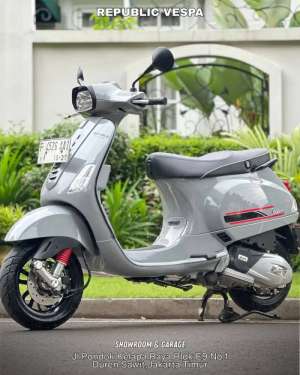 Jual bekas PIAGGIO VESPA S 125 IGET LED FACELIFT Tahun 2022 WARNA GREY AVEO FAVOU,lokasi di Bogor Barat - Kota