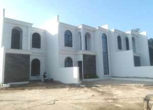 Promo Rumah Mewah 3 Lantai di Cimanggis Harga mulai 900jutaan lokasi di ",
          price: `1295000000`,
          currency: `IDR`
    };


    let pageData = {
        viewPhoneModalField: , tersedia melalui melalui situs Lamudi