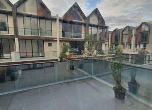 Rare Unit Osaka Residences PIK 2Modern Tropical Japanese, 3 Lantai, Dekat Tokyo HubPantai Pasir Putih lokasi di dadap, tersedia melalui melalui situs Lamudi