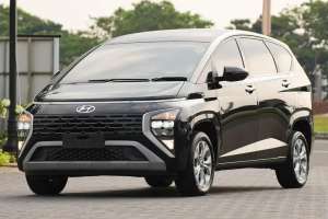 Jual bekas Rasa Baru Hyundai Stargazer Essential 2024 Hi Tech Black Xpander,lokasi di 