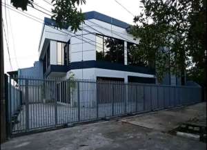 RAYA KENJERAN lokasi di ",
          price: `390000000`,
          currency: `IDR`
    };


    let pageData = {
        viewPhoneModalField: , tersedia melalui melalui situs Lamudi