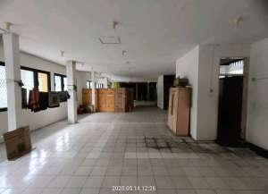 Raya Pandaan Pasuruan lokasi di ",
          price: `275000000`,
          currency: `IDR`
    };


    let pageData = {
        viewPhoneModalField: , tersedia melalui melalui situs Lamudi