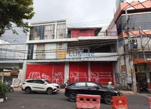 RUKO BESAR STRATEGIS DI GEJAYAN SANGAT COCOK UNTUK BISNIS lokasi di gondokusuman, tersedia melalui melalui situs Lamudi