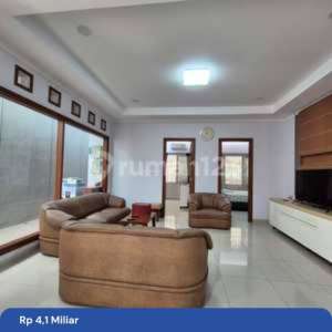 Rumah 1 Lantai SHM di Singgasana Pradana , tersedia melalui melalui situs Rumah123