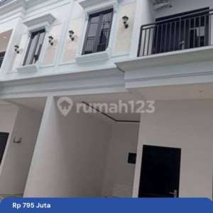 Rumah 2 Lantai 600 Juta Di Cipedak Jagakarsa , tersedia melalui melalui situs Rumah123