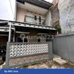 Rumah 2 Lantai Bagus di Cilangkap Jakarta Timur , tersedia melalui melalui situs Rumah123