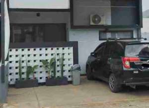 Rumah 2 lantai dekat kampus polban Claster cisasawi cihanjuang Parongpong bandung pes cih lokasi di ",
          price: `776000000`,
          currency: `IDR`
    };


    let pageData = {
        viewPhoneModalField: , tersedia melalui melalui situs Lamudi