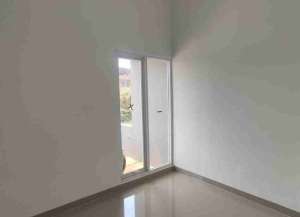 Rumah 2 lantai dekat Pemkot Cimahi tol padaasih cisarua bandung barat griya asri pet lokasi di ",
          price: `751000000`,
          currency: `IDR`
    };


    let pageData = {
        viewPhoneModalField: , tersedia melalui melalui situs Lamudi