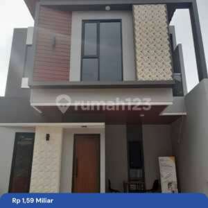Rumah 2 Lantai Di Jalan Utama Jagakarsa Jakarta Selatan , tersedia melalui melalui situs Rumah123