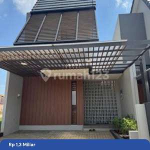 Rumah 2 Lantai hanya 10 menit ke Pintu TOL BSD dan Stasiun Rawa Buntu , tersedia melalui melalui situs Rumah123