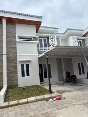 Rumah 2 lantai LT 7x14 m2 3 kamar Siap Huni lokasi di Manggala, tersedia melalui melalui situs Olx