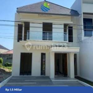 Rumah 2 Lantai Mewah Megaresiden Talun Cirebon , tersedia melalui melalui situs Rumah123