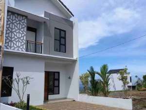 Rumah 2 Lantai Semi Villa lokasi di Padalarang Dekat Stasiun Padalarang lokasi di Ngamprah, tersedia melalui melalui situs Olx