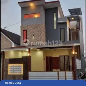 Rumah 2 lantai siap huni plus furnish dekat kota malang dan batu , tersedia melalui melalui situs Rumah123