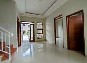 RUMAH 2 LANTAI SIAP HUNI DEKAT RS HERMINA SLEMAN DI KALASAN lokasi di kalasan, tersedia melalui melalui situs Lamudi