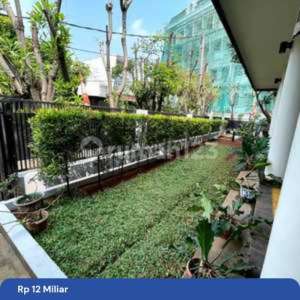 Rumah 2 Lt Asri Di Lebak Bulus Huk 424 M2 Rumah Bagus SHM di Jl. Bumi Asih I, Lb. Bulus, Kec. Cilandak, Kota Jakarta Selatan, Daerah Khusus Ibukota Jakarta, Lebak Bulus , tersedia melalui melalui situs Rumah123