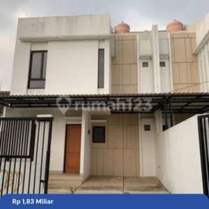 Rumah 2 Lt Luas Dekat Pamulang 8 Menit ke Stasiun Bebas Banjir J38324 , tersedia melalui melalui situs Rumah123