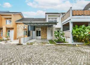 Rumah 2 Lt Siap Huni 5 Mnt ke Mall The Jungle Sudah Renov J-31429 lokasi di ",
          price: `690000000`,
          currency: `IDR`
    };


    let pageData = {
        viewPhoneModalField: , tersedia melalui melalui situs Lamudi