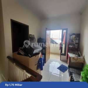 Rumah 2.5 Lantai Poris Indah, Cluster, Bisa Kpr , tersedia melalui melalui situs Rumah123