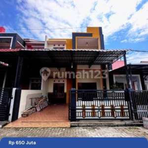 Rumah 2lantai Cantik Dlm Komplek, Lokasi Psr.4 Barat Marelan , tersedia melalui melalui situs Rumah123