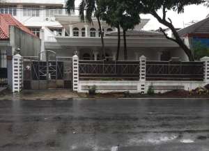 Rumah 2lt Setara NJOP di Petojo Selatan, Hanya 10 Menit Ke Tol Tomang lokasi di gambir, tersedia melalui melalui situs Lamudi