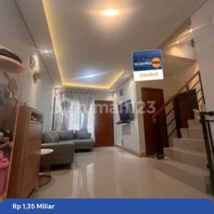 Rumah 3 Lantai Baru Renovasi Di Premier Estate 3 Cibubur , tersedia melalui melalui situs Rumah123