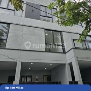 Rumah 3 Lantai Minimalis Modern Duri Kepa Lokasi Dekat Taman , tersedia melalui melalui situs Rumah123