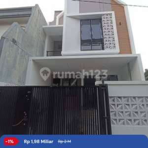 Rumah 3 LantaiRooftop Ready di Pondok Bambu Jakarta Timur , tersedia melalui melalui situs Rumah123