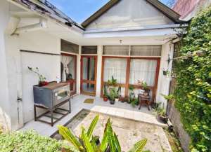 RUMAH ASRI SAYAP DAGO BANDUNG Lokasi Strategis Akses Mudah lokasi di coblong, tersedia melalui melalui situs Lamudi