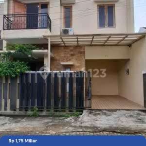 Rumah Bagus 2 Lantai Siap Huni Full Furnished Tembalang , tersedia melalui melalui situs Rumah123