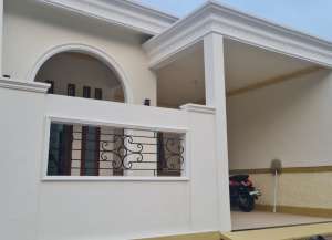 Rumah Bagus dan Murah Cash Keras dekat stasiun KA Cibinong lokasi di ",
          price: `375000000`,
          currency: `IDR`
    };


    let pageData = {
        viewPhoneModalField: , tersedia melalui melalui situs Lamudi