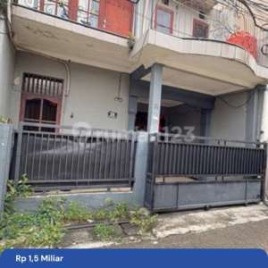 Rumah Bagus Nego Shm Di Duren Sawit Komplek Abadi , tersedia melalui melalui situs Rumah123