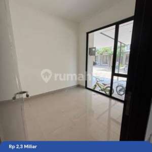 Rumah Bagus Rapih Siap Huni Lavon 2 , tersedia melalui melalui situs Rumah123