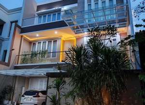 Rumah bagus Royal Orchard Kelapa Gading 12x25m 4 lantai lokasi di cilincing, tersedia melalui melalui situs Lamudi