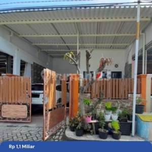 Rumah Bagus Siap Huni Di Perumahan Ykp Penjaringan Rungkut Surabaya, Dekat Pandugo, Nirwana Eksekutif Executive, Pondok Nirwana, Medokan Ayu, Medayu, Wiguna, Taman Rivera, Amesta, Gunung Anyar Gununganyar, Kedung Baruk, Wisma Kedung Asem, Rungkut Asri , tersedia melalui melalui situs Rumah123